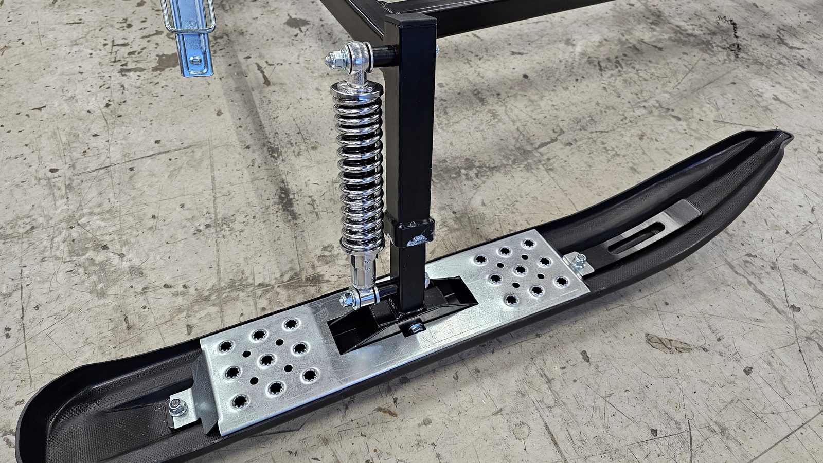 Reinforced runner with suspension under the rescue sled