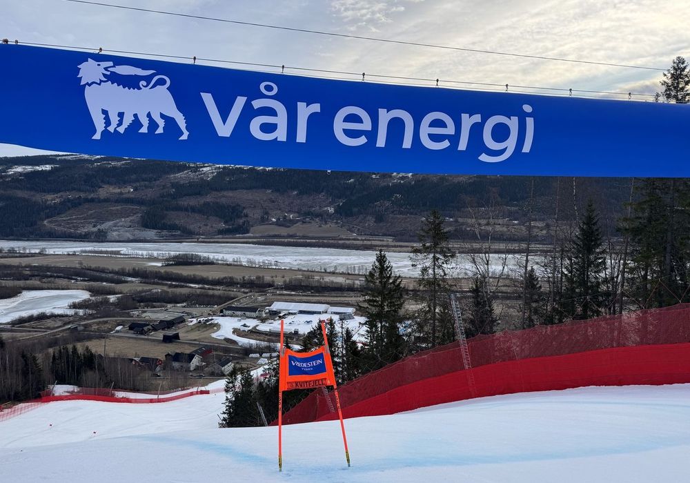 Giant slalom gate and safety netting in a race arena